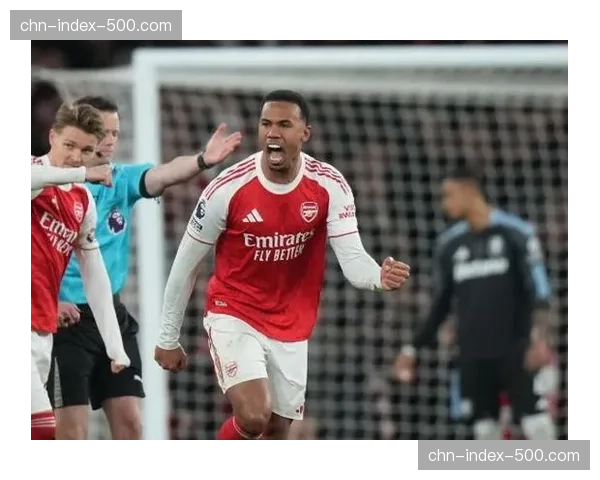 阿尔特塔与埃梅里再交手 师徒斗法成英超焦点话题